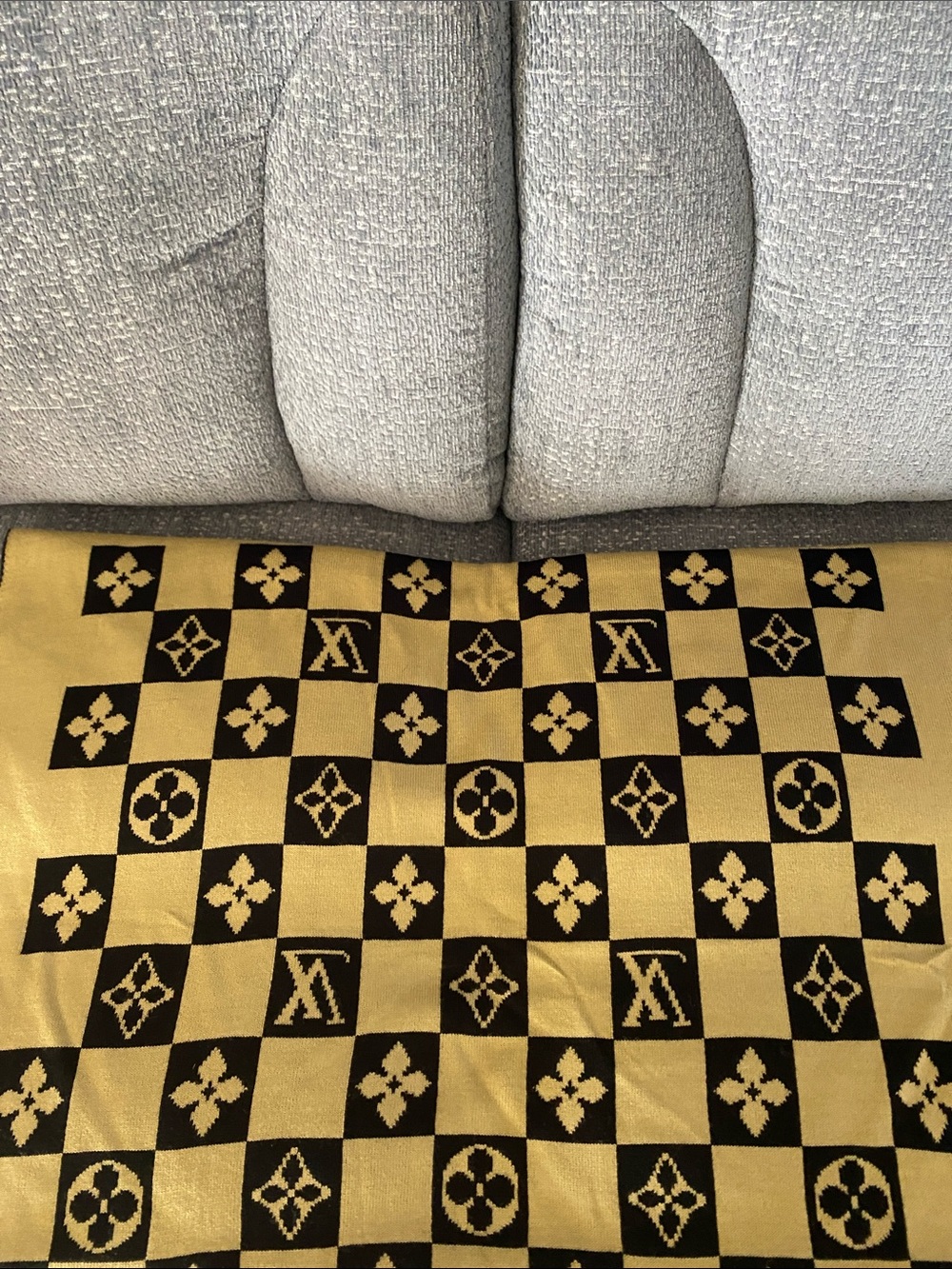 Designer‑Inspired Reversible Scarf not authentic